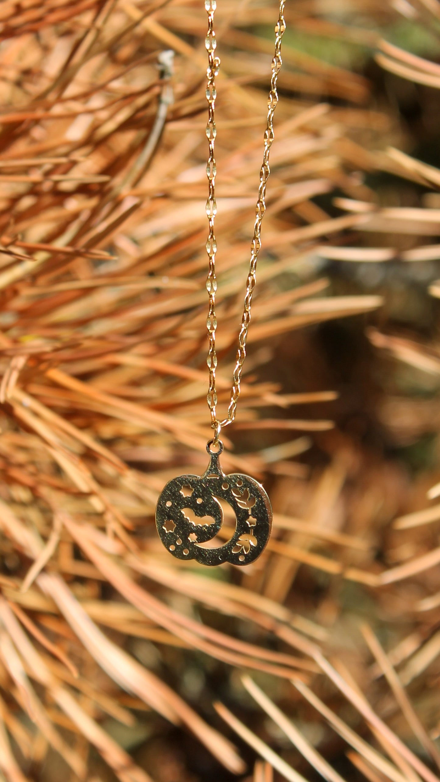 Gold Pumpkin - Necklace