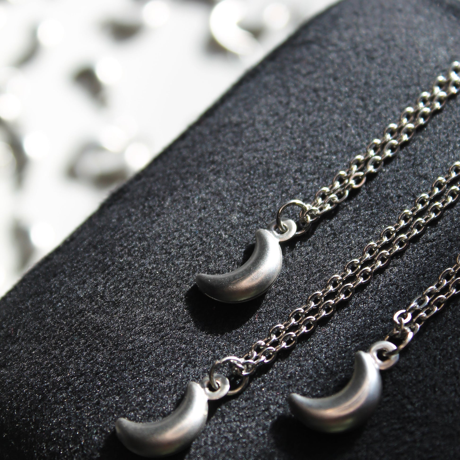 silver crescent moon necklace